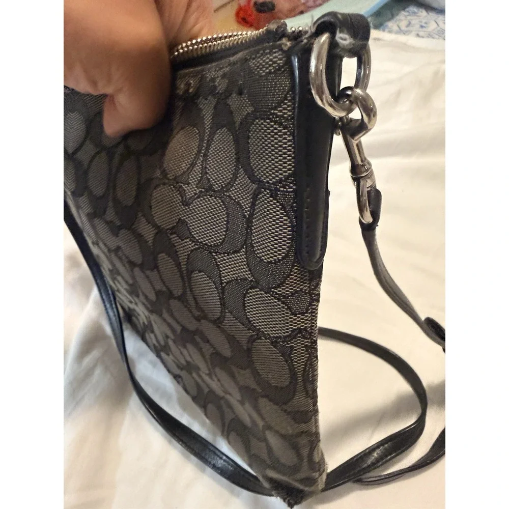 Coach Kitt Messenger Black Crossbody Bag Purse Fair Condition